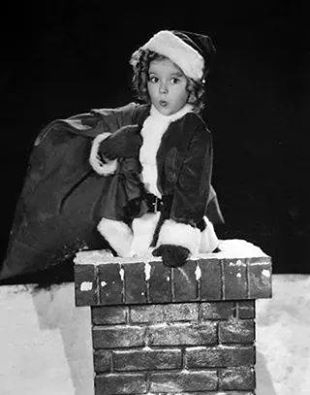 That year the elves used their magic on Santa..., Feminization,Magical Change