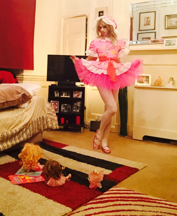 Mincing for dollies - i love to prance for my dollies :), sissy,dolly,littlegirl,lg,prissy,girly, Adult Babies,Dolled Up