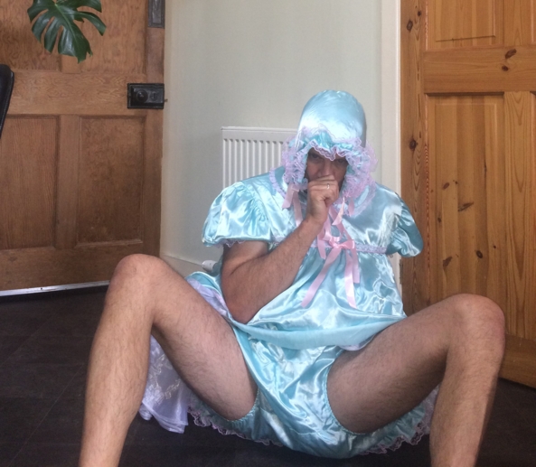 Such a Sissy baby  - Welllllll, it's just me, Sissy,abdl,adult baby,diapered, Adult Babies,Thumb Sucking,Feminization,Diaper Lovers,Sissy Fashion