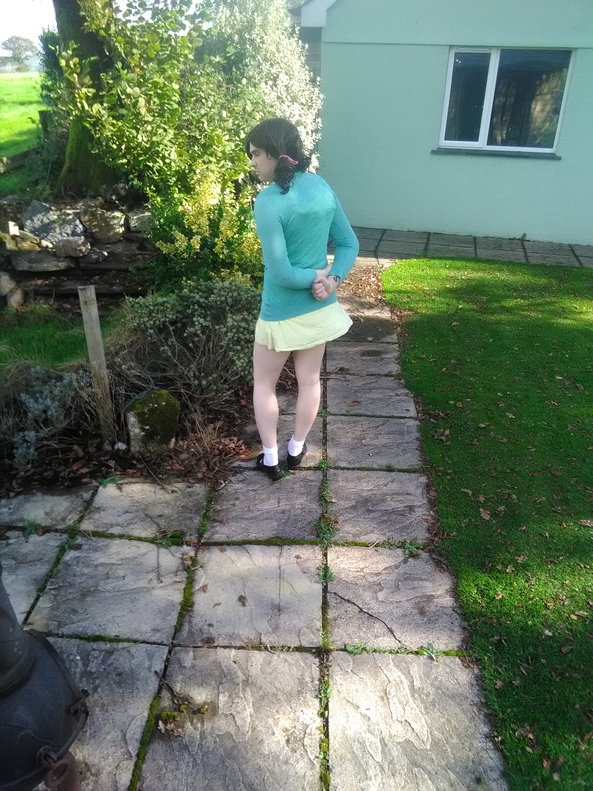 A day playing in the garden -  Having lots of fun :), Harriet,knickers,upskirt,panties,play,garden, Feminization,Dolled Up,Sissy Fashion