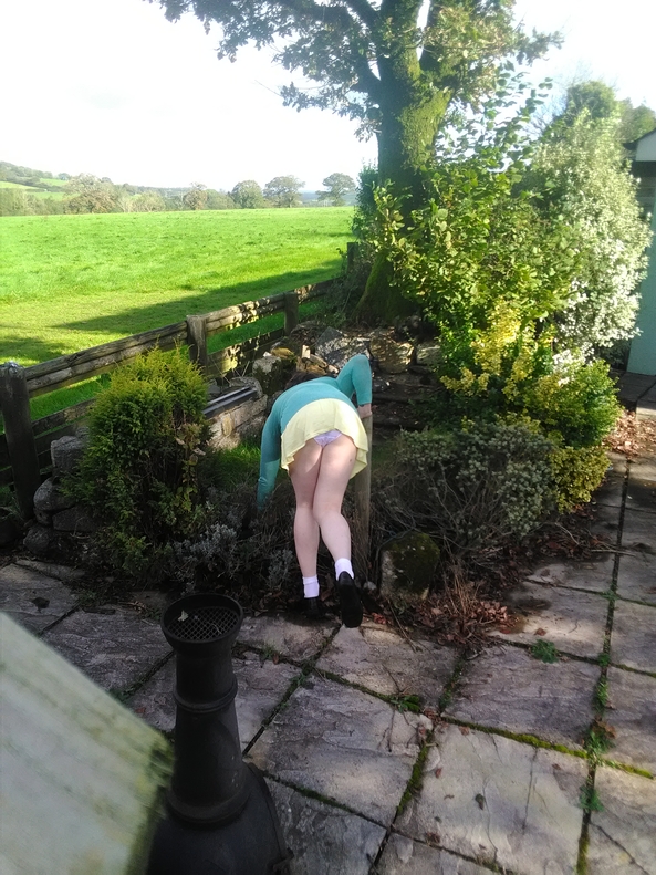 A day playing in the garden -  Having lots of fun :), Harriet,knickers,upskirt,panties,play,garden, Feminization,Dolled Up,Sissy Fashion