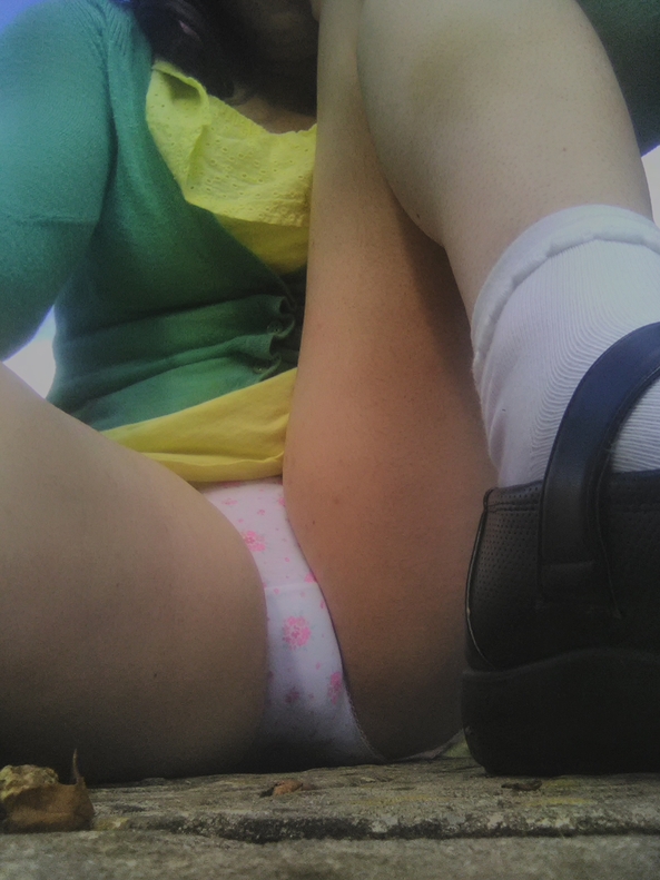 A day playing in the garden -  Having lots of fun :), Harriet,knickers,upskirt,panties,play,garden, Feminization,Dolled Up,Sissy Fashion