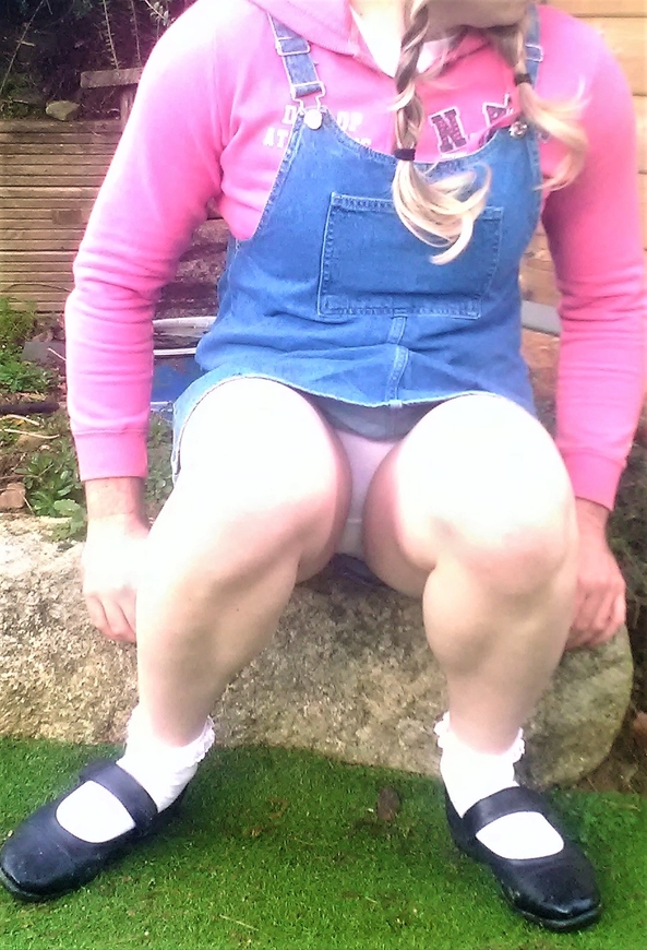 skirtall and a sunny day :) - trying out my new dress:), skirtall,knickers,sissy,harriet,crossdressing,upskirt,panties,little,LG, Sissy Fashion,Feminization
