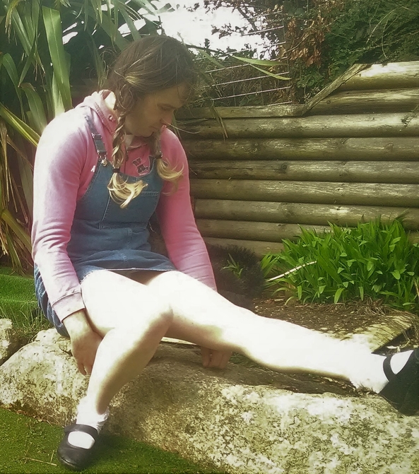 skirtall and a sunny day :) - trying out my new dress:), skirtall,knickers,sissy,harriet,crossdressing,upskirt,panties,little,LG, Sissy Fashion,Feminization