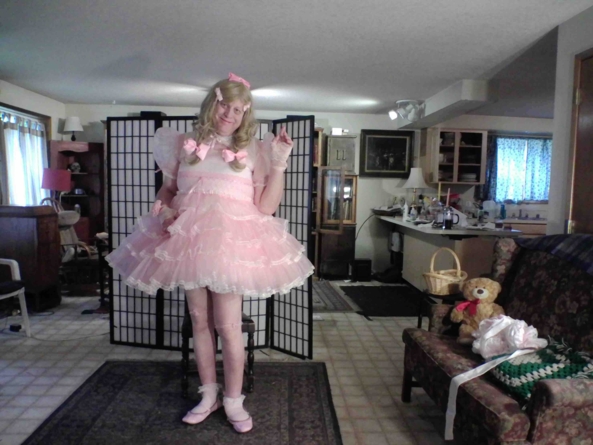 Sugar and Spice - a girly girl  ribbons and bows look.  Did I nail it?, prissy,Sugar_n_Spice,, Feminization,Dolled Up,Holiday,Sissy Fashion
