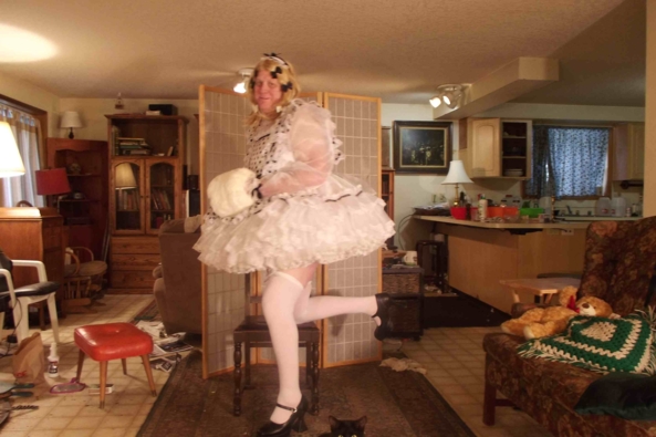 Maid to Order.... - a cold winter day trying to be a bit festive to perk it up, sissy,crossdress, Feminization,Holiday,Dolled Up,Sissy Fashion