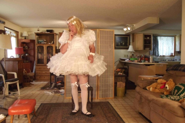 Playing..with pettis... - this is a white little girl part dress with about 900 yards of Petticoats, sissy,crossdress,, Feminization,Dolled Up,Sissy Fashion