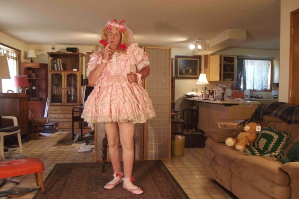 A medley of prissy dresses  - nothing new, just a trip thru my closet :), sissy,prissy,party dress,, Feminization,Sissy Fashion,Dolled Up