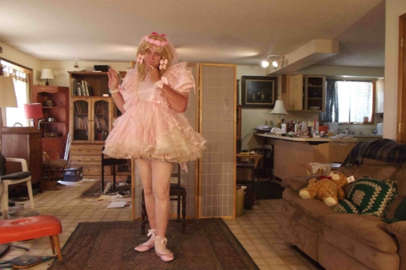 A medley of prissy dresses  - nothing new, just a trip thru my closet :), sissy,prissy,party dress,, Feminization,Sissy Fashion,Dolled Up