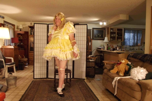 Don't call me Yellow - I am PROUD of what I am, sissy,crossdress, Feminization,Dolled Up,Holiday,Sissy Fashion