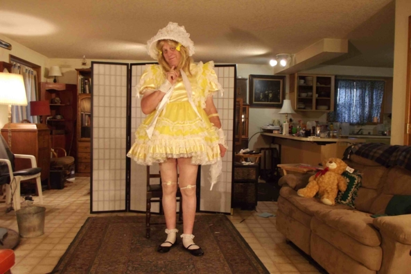 Don't call me Yellow - I am PROUD of what I am, sissy,crossdress, Feminization,Dolled Up,Holiday,Sissy Fashion