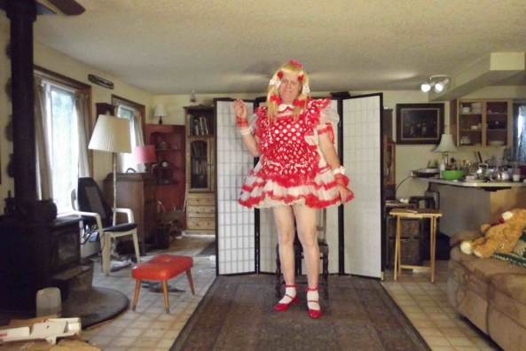Prissy is as Prissy Does... - Red Polka Dots in the morning, sissy,crossdress,, Feminization,Dolled Up,Holiday,Sissy Fashion
