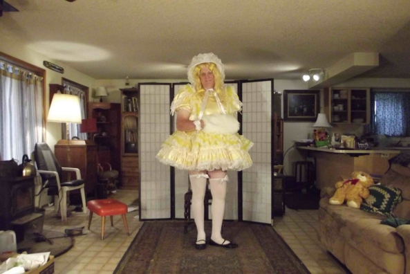 A touch of spring in late autumn  - my lovely yellow dress, sissy,crossdress,, Feminization,Dolled Up,Sissy Fashion