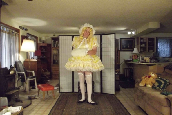 A touch of spring in late autumn  - my lovely yellow dress, sissy,crossdress,, Feminization,Dolled Up,Sissy Fashion