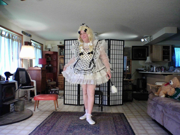 French Maid - Time for Spring Cleaning, sissy maid, maid, Feminization,Dolled Up,Sissy Fashion