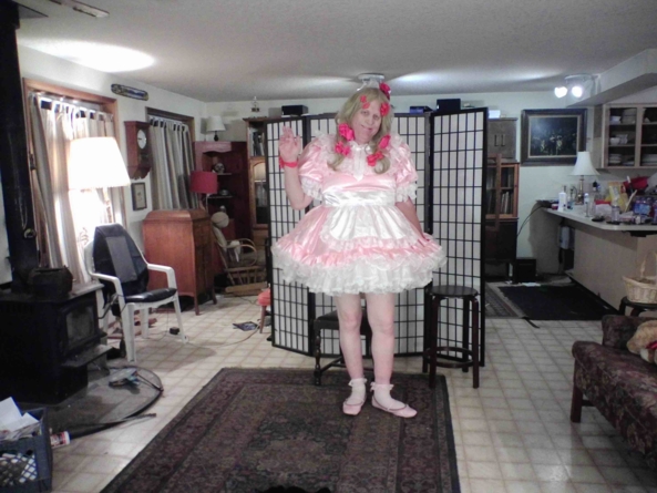 Maid in the USA - only the dress was made in Hong Kong, sissy,maid,, Feminization,Sissy Fashion