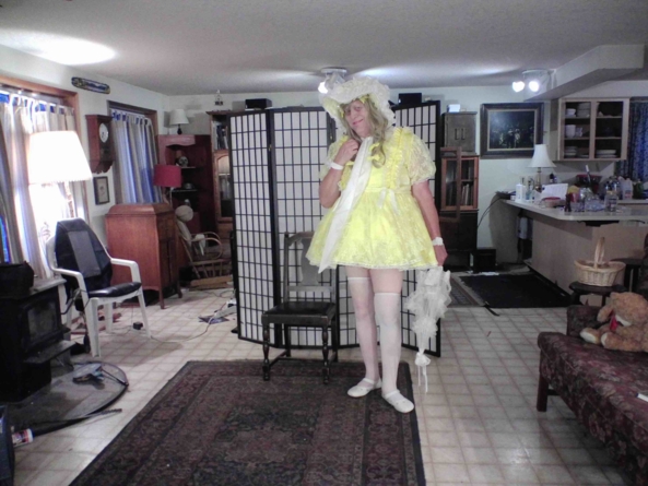 a spring dress for Autum  , sissy,yellow,, Feminization,Sissy Fashion