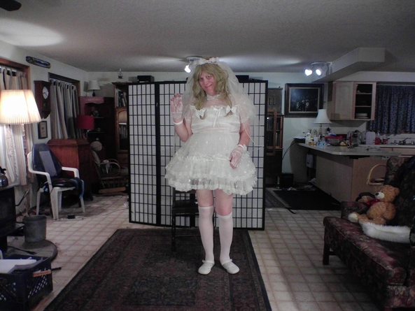 a Gurl's Other white dress - not a Wedding Dress but rather First Holy Communion., sissy,communion,, Feminization,Fairytale,Sissy Fashion,Holiday