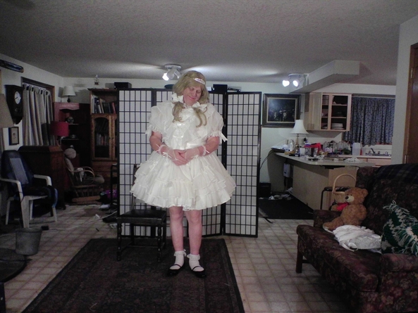 Last of the Winter Queen - Soon to make way for the Spring Maiden, sissy,fashion,, Feminization,Sissy Fashion,Fairytale