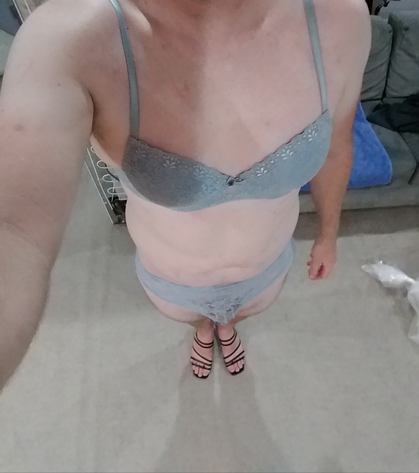 Confession #1, First time,confession,dressup, Feminization,Slow Change,Bisexual Orientation,Bad Boy To Good Girl
