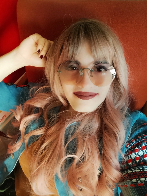 Waiting for someone ... - Lonely girl waiting , Pretty sexy sissy outfit sunglasses hole , Dolled Up,Magical Change,Breast Implants,Vaginal Sex,Anal Sex,Spankings,Dominating Mistress Or Master,Masterbation,Sex Toys,Sissy Fashion