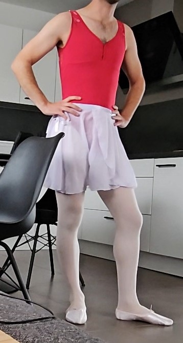 ballet lesson 2, ballet, Feminization