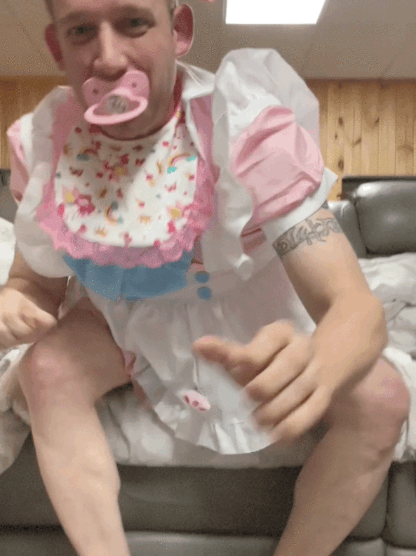 SissyBabyGirl - sissy at play, sissy,diaper.sissybaby,diaperlover, Adult Babies,Thumb Sucking,Diaper Lovers,Wetting Without Diapers,Sissy Fashion