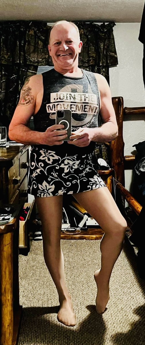 sissy shaunas pink panties - sissy shauna sitting down to pee in her pink panties., sissy,panty, Sissy Fashion