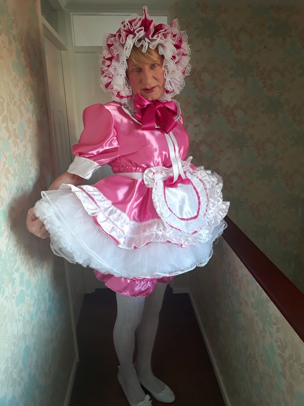 Fashion Show 4 - Delighted to be dressed in my pink sissy dress., Sissy dress,bonnet,panties,feminization, Feminization,Slow Change,Sissy Fashion