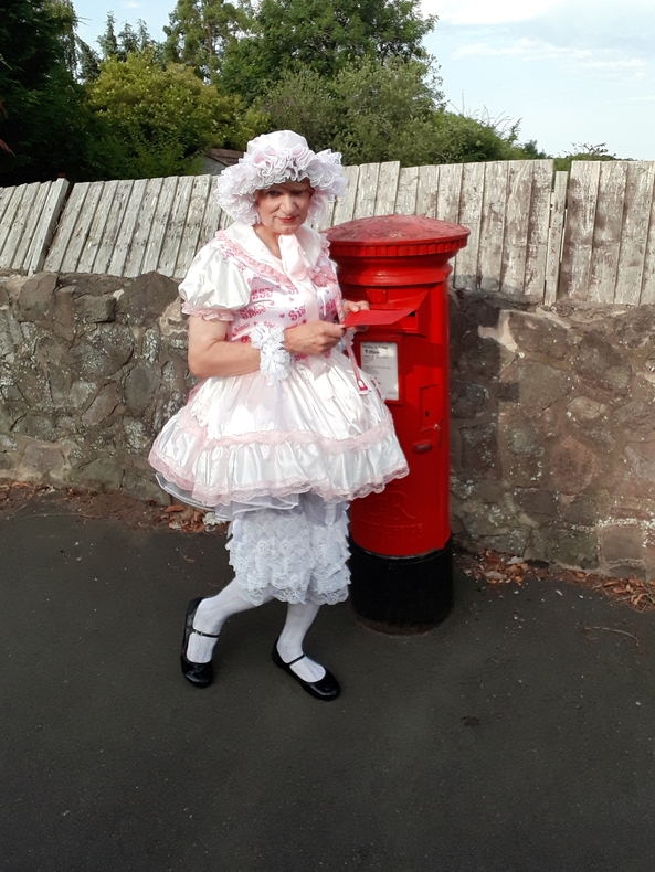 Sissy Poppy's humiliation - Sissy Poppy's trip to post a letter, bonnet,in public,spanking,Pink sissy, Feminization,Slow Change