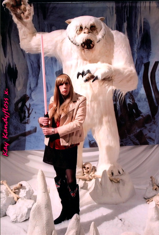 Princess Kay vs the Wampa - Who needs a jedi when you've got a sissy girl around - lol. Taken on a fantastic day out at my local comic-con  xxx, Sissy,sissy girl,cross dress,star wars, Feminization,Sissy Fashion