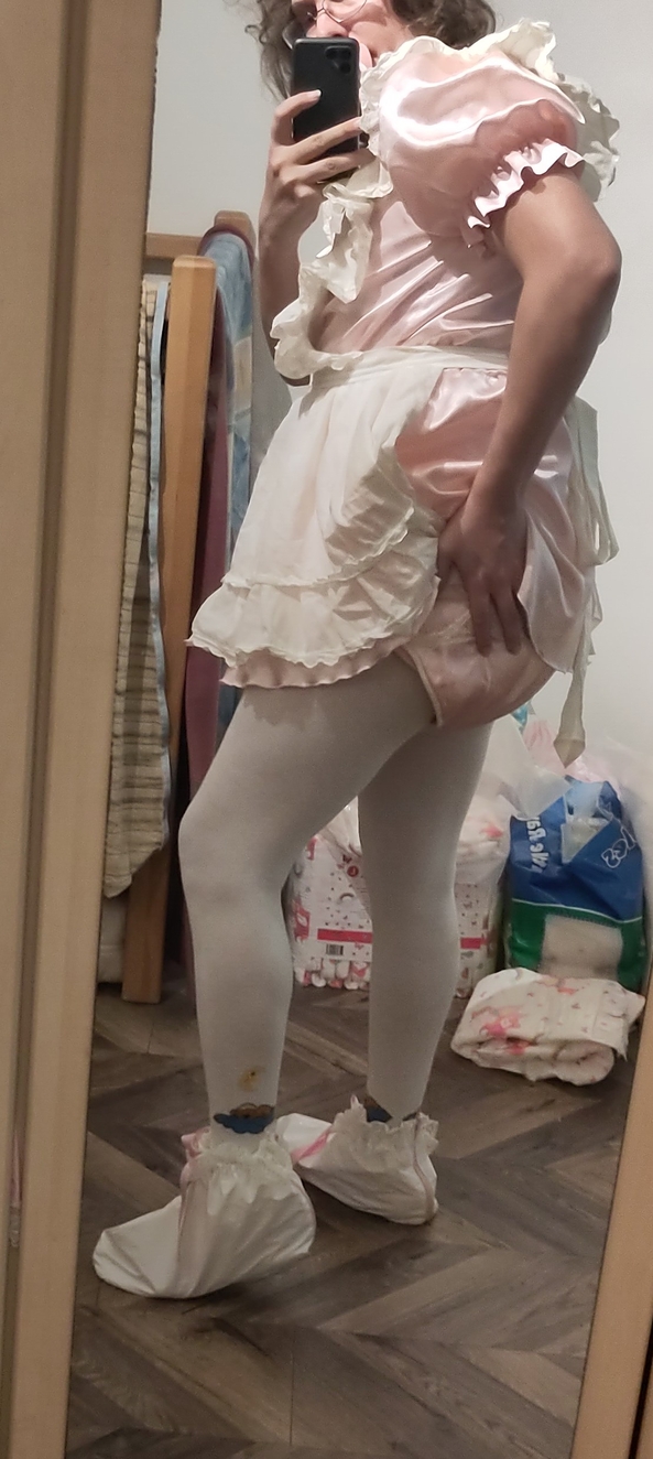 my outfit today Part 2, sissybaby,sissy,sissy baby,AB/DL,Diaper,adultbaby,adult baby, Adult Babies,Sissy Fashion