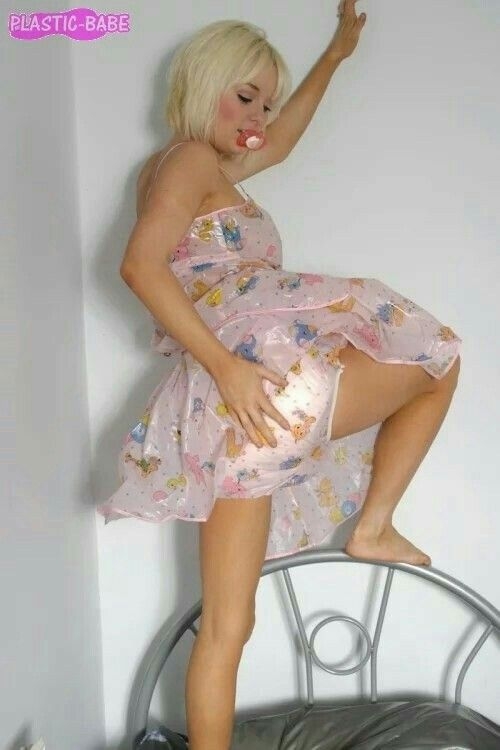 Your Diaper Is Showing - The Bigger The Diaper, The Better, AB/DL Crossdressing Sissy, Adult Babies,Feminization,Sissy Fashion,Fairytale,Diaper Lovers,Dolled Up