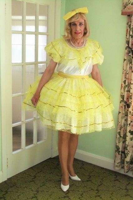 Sissy Dress Up Time - Dresses, Diapers Shoes & Lingerie, Crossdresser Adult Baby Sissy, Adult Babies,Feminization,Sissy Fashion,Fairytale,Diaper Lovers,Dolled Up
