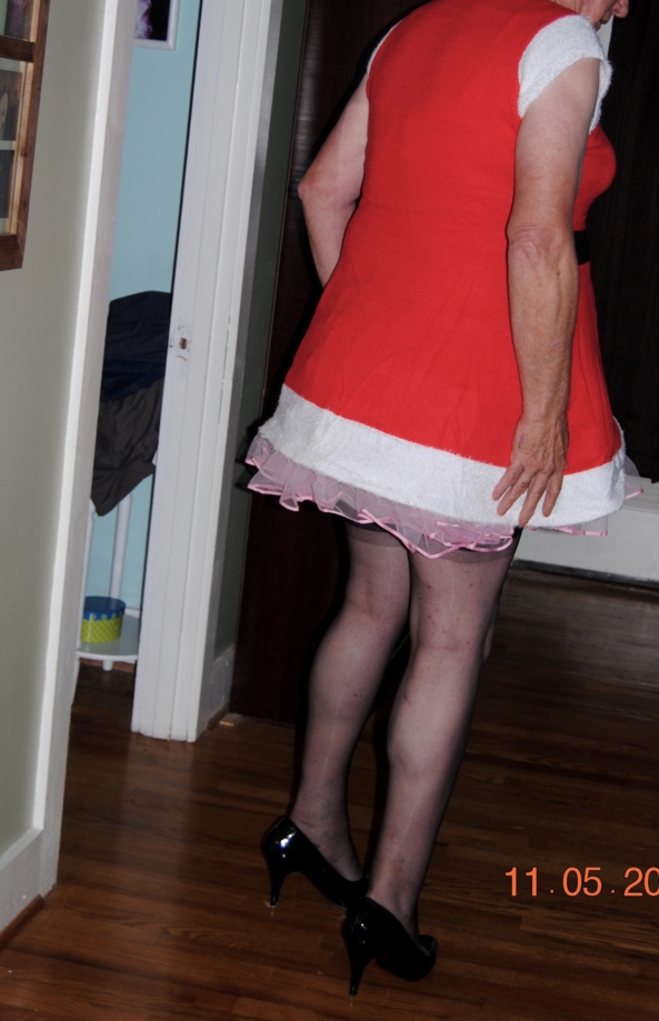 Santa wears Diapers & Plastic Panties - Me dressing for Early Christmas Fun, Crossdresser Diaper AB DL, Adult Babies,Humiliation,Identity Swap,Sissy Fashion,Fairytale,Diaper Lovers,Dolled Up,Holiday
