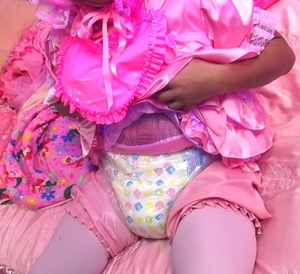 Time For Your Diaper Change - Everybody's Watching Sissy!, ABDL Sissy Crossdresser, Adult Babies,Feminization,Sissy Fashion,Diaper Lovers,Wetting The Bed,Vaginal Sex,Dolled Up