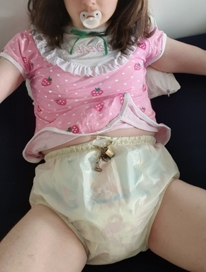 Loving Every Minute! - Wearing Thick Diapers, Dresses & Lingerie!, ABDL Sissy Crossdresser, Adult Babies,Feminization,Sissy Fashion,Diaper Lovers,Dolled Up