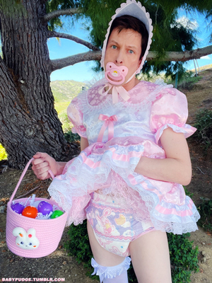A Big Sissy Baby In Diapers - 24/7, ABDL Sissy Crossdresser, Adult Babies,Feminization,Sissy Fashion,Diaper Lovers,Dolled Up