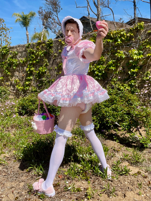 A Big Sissy Baby In Diapers - 24/7, ABDL Sissy Crossdresser, Adult Babies,Feminization,Sissy Fashion,Diaper Lovers,Dolled Up