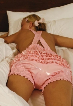 FOREVER DIAPERED IN DRESSES - I've Got To Stay That Way!, ABDL Sissy Crossdresser, Adult Babies,Feminization,Sissy Fashion,Diaper Lovers,Dolled Up,Bondage