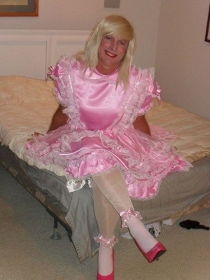 Do You Love Wearing Diapers & Dresses - I Do, Sissy Crossdressing Sissy, Adult Babies,Feminization,Sissy Fashion,Diaper Lovers,Dolled Up