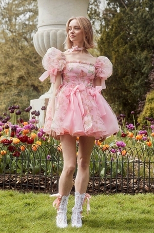 A Diapered Sissy Holiday on Halloween - Costume or Your Clothes?, ABDL  Sissy Crossdresser, Adult Babies,Feminization,Sissy Fashion,Diaper Lovers,Bondage,Dolled Up