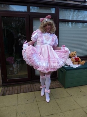 Have A Diapered Christmas - Here Cums Santa Claus!, ABDL Sissy Crossdresser, Adult Babies,Feminization,Sissy Fashion,Diaper Lovers,Dolled Up