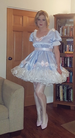 Loving My Diapers & Dresses - All Day Every Day!, ABDL Sissy Crossdresser, Adult Babies,Feminization,Sissy Fashion,Diaper Lovers,Dolled Up
