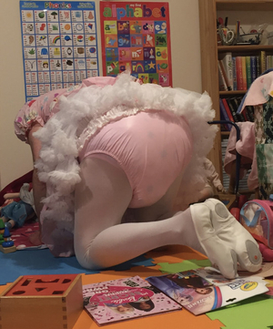 Addicted to Feminine Dresses & Diapers - Never Ending, ABDL Sissy Crossdresser, Adult Babies,Sissy Fashion,Feminization,Diaper Lovers,Dolled Up
