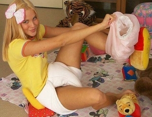 Diapered & Dressed Girly - 24/7, ABDL Sissy Crossdresser, Adult Babies,Feminization,Sissy Fashion,Diaper Lovers,Dolled Up
