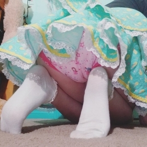 Holiday Sissies - Gifts For You Every Day, ABDL Sissy Crossdresser, Adult Babies,Feminization,Sissy Fashion,Diaper Lovers,Dolled Up,Holiday