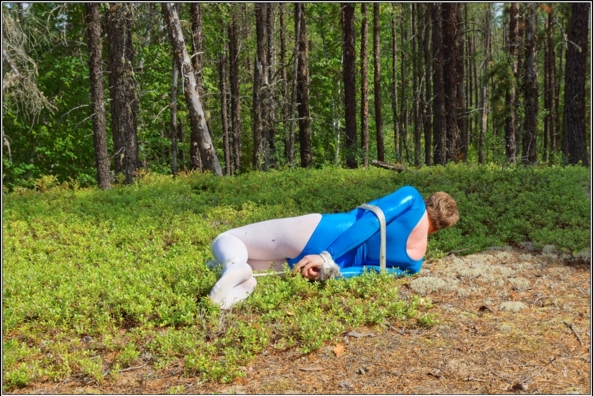 Bound in wood 2 - Part 1, gymnast,leotard,shiny,blue,metallic,forest,wood,outdoor,bound,bondage, Body Suits,Sissy Fashion,Fairytale,Bondage