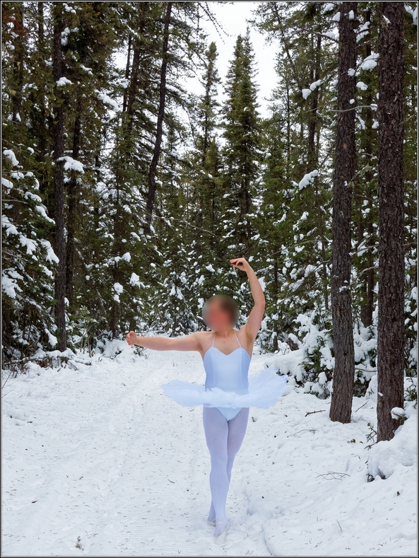Sissy ballerina 16 - Snow - Second try, forest,ballerina,winter,platter,tutu,ballet,outdoor,crossdresser,snow, Sissy Fashion,Body Suits,Fairytale