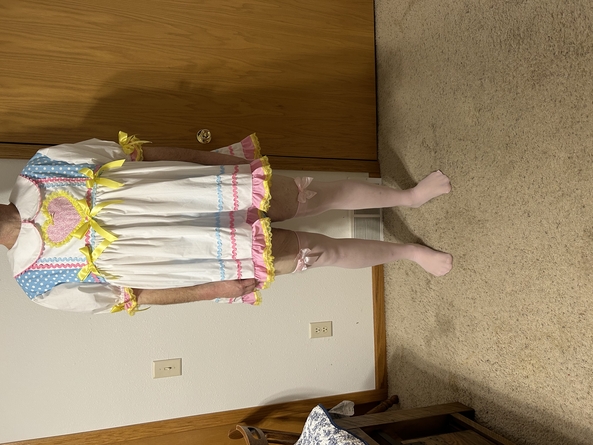 Candy Land Sissy Girl , Wet and mushy,ABDL Sissy, Adult Babies,Thumb Sucking,Sissy Fashion,Spankings,Fairytale,Wetting The Bed,Breast Feeding,Diaper Lovers